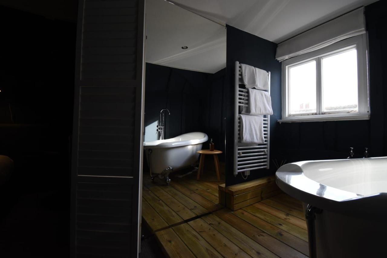 Bed and Breakfast Whitehouse Rye Exterior foto Bathroom
